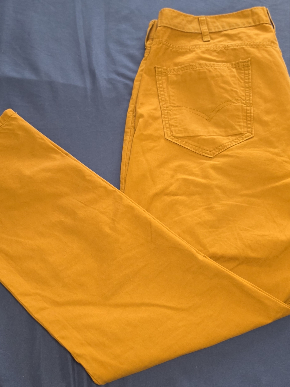 Levi's Men's Mustard Yellow Chinos